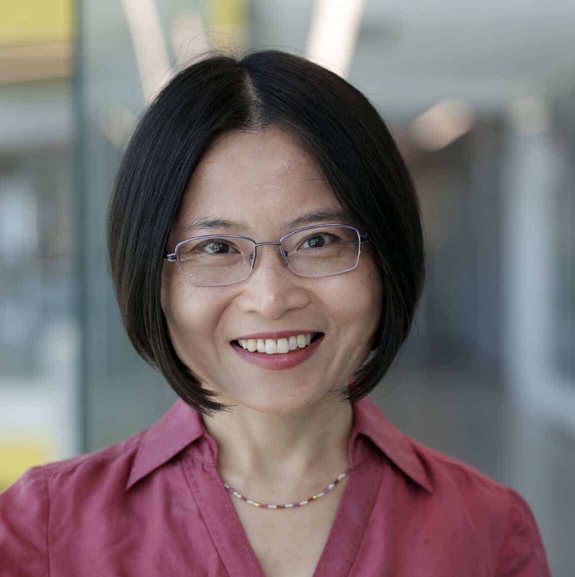Zhen Xu Receives Golden Goose Award from the American Association for the Advancement of Science